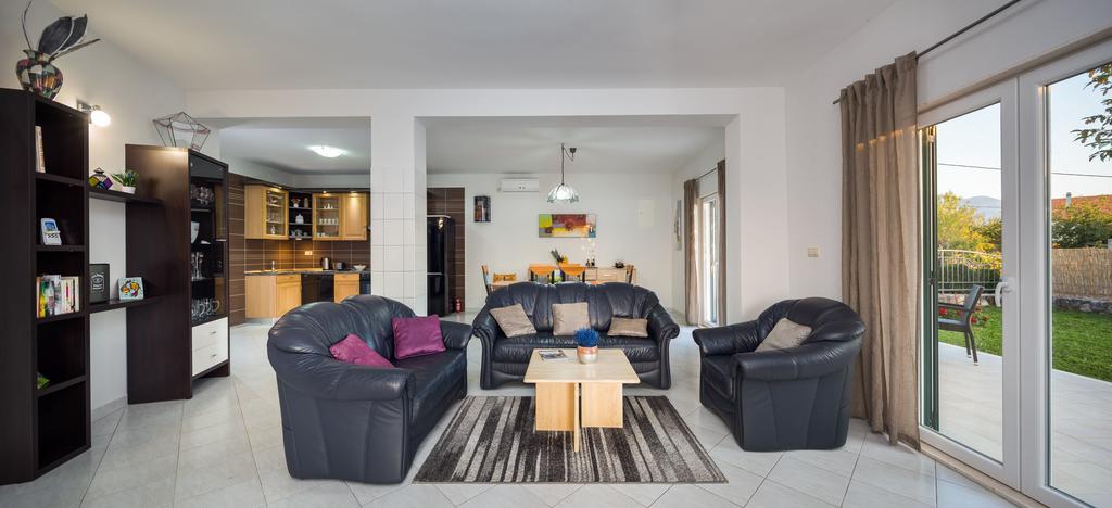Villa Mery Šestanovac Exteriér fotografie